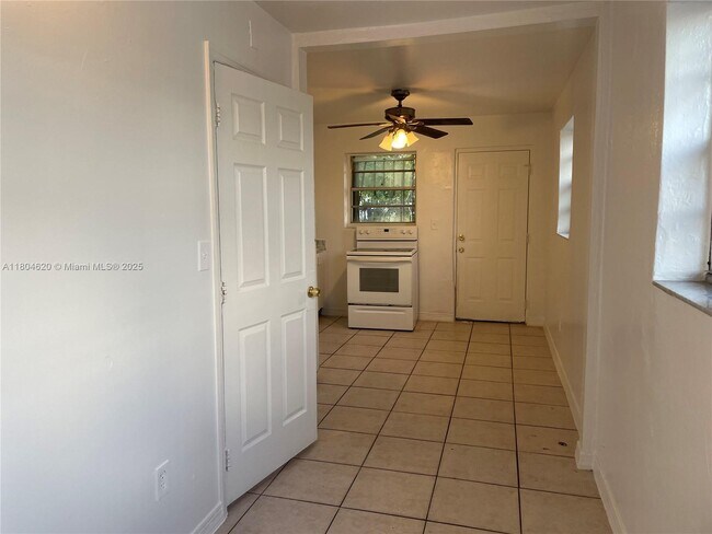Foto del edificio - 20 NW 71st St