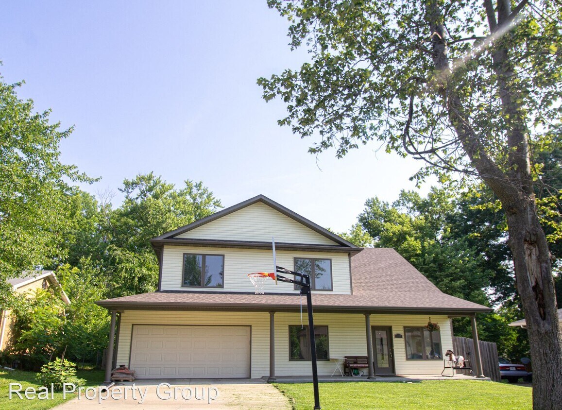 Primary Photo - 4 br, 2.5 bath House - 1407 Pearl Ave