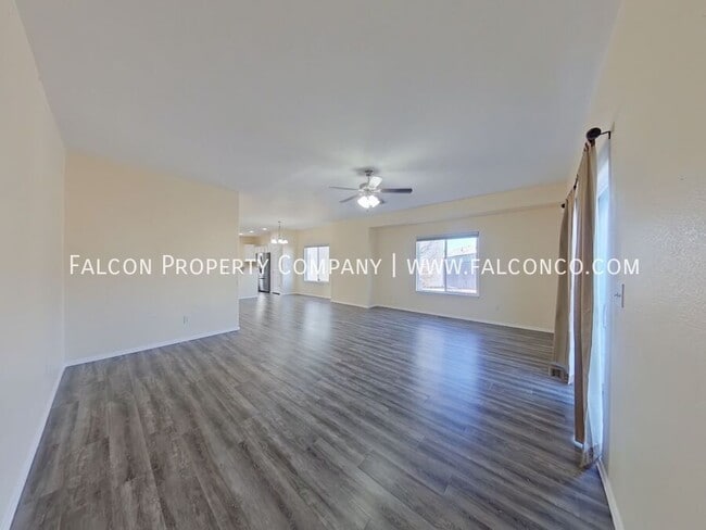 Building Photo - 10151 Silver Stirrup Dr