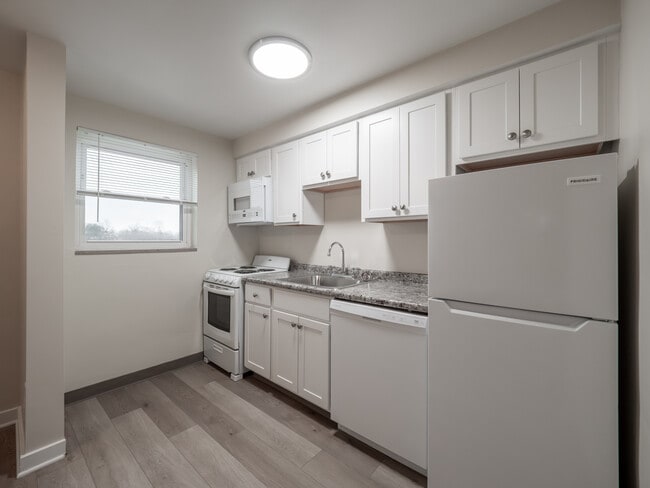 Apartment 54 - Perry Manor Apartments