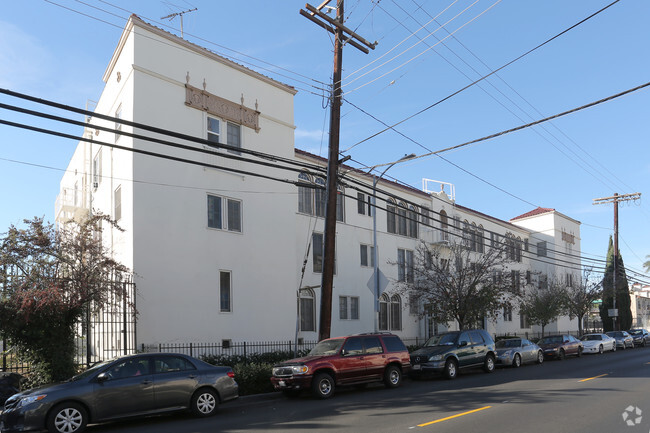 Building Photo - 3350 San Marino St