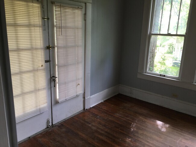 Foto del edificio - 417 E Mississippi Ave