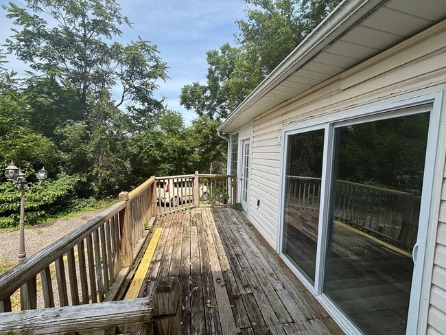 Building Photo - Spacious rooms, updated mechanicals, and convenient Canonsburg living