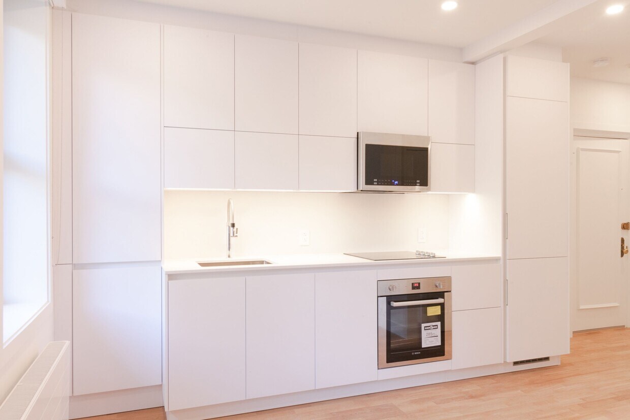 Photo principale - 2050 Av. Claremont