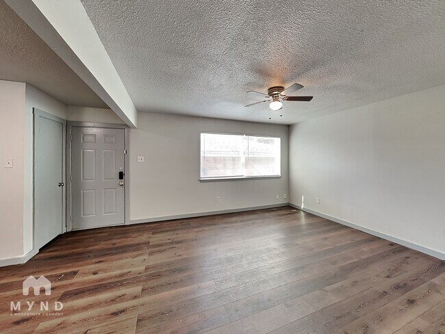 Foto del edificio - 624 E 3rd St