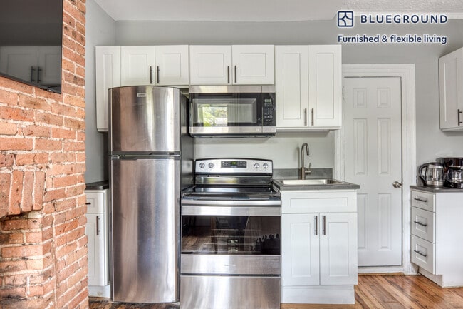 Building Photo - 17 Gay St