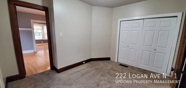 Foto del edificio - 222 N Logan Ave