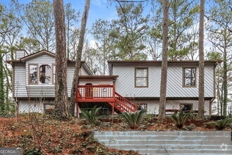 Building Photo - 249 Castleair Dr NE