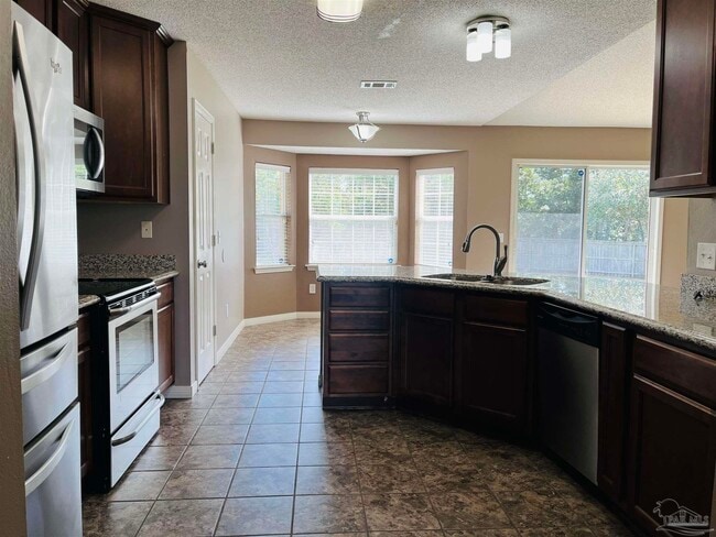 Building Photo - 5498 Keel Dr