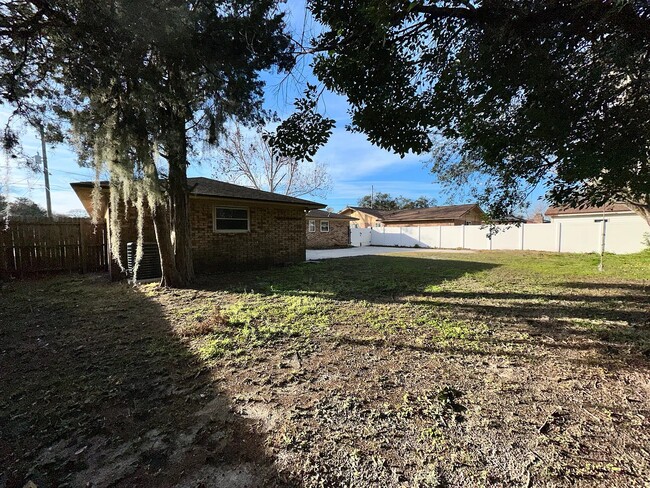 Foto del edificio - 3135 Sabal Palm Dr