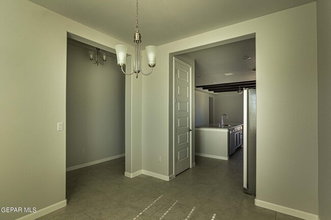 Building Photo - 804 Via Glorieta