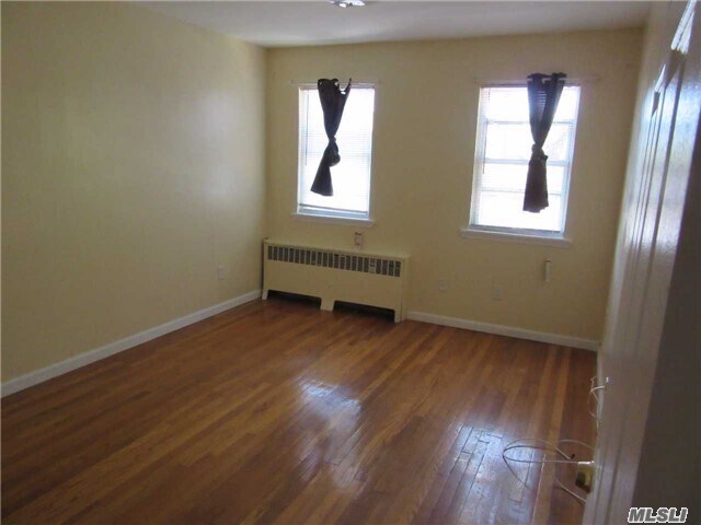 Foto del edificio - 109-35-109202 202nd St