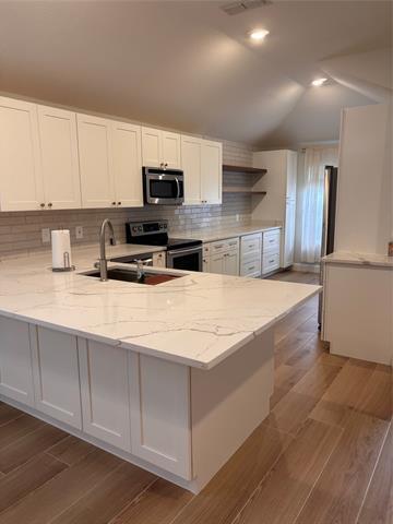 Foto del edificio - 8436 Ruthette Dr