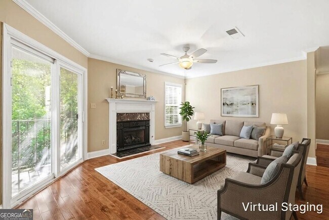 Foto del edificio - 728 Ridgefield Dr