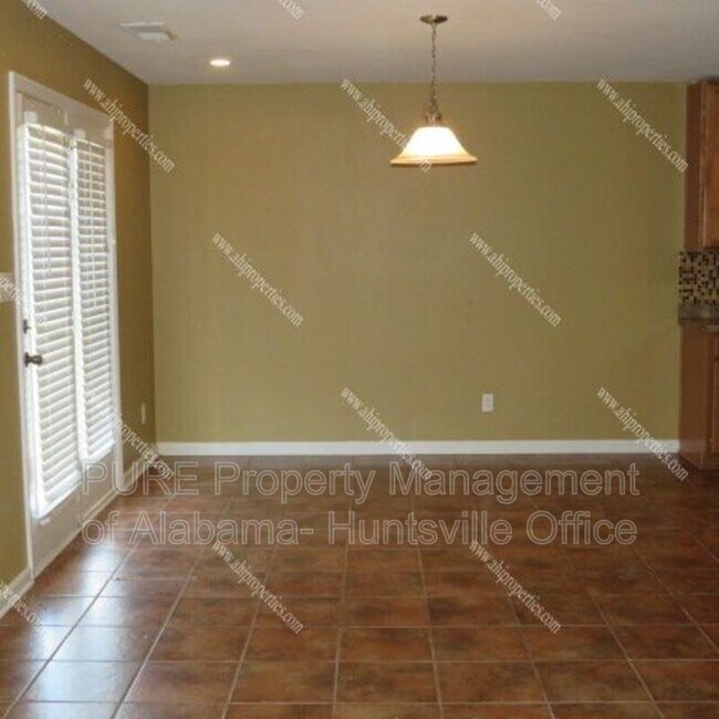 Foto del edificio - 3312 Lakeland Dr SW