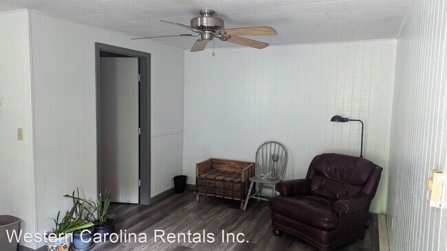 Foto del edificio - 1 br, 1 bath House - 107 Magnolia St. Apar...