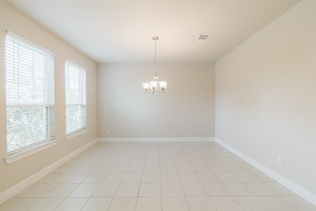 Foto del edificio - 16719 Highland Country Dr
