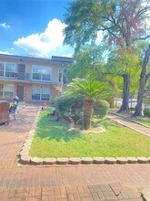 Building Photo - 820 W Alabama St