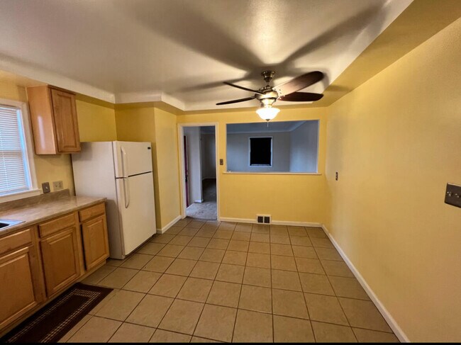 Building Photo - 24517 Rosebud Ave
