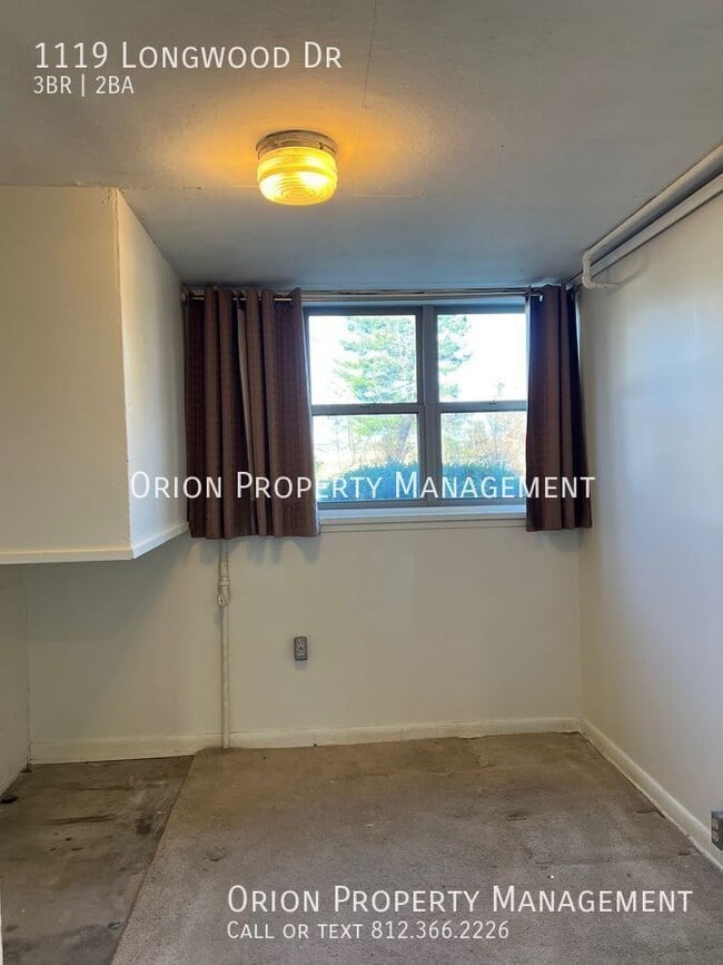 Foto del edificio - 1119 S Longwood Dr