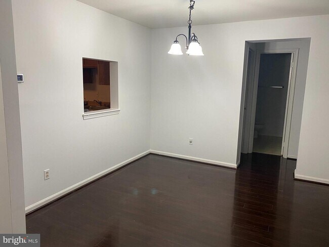 Building Photo - 4209 Stockbridge Dr