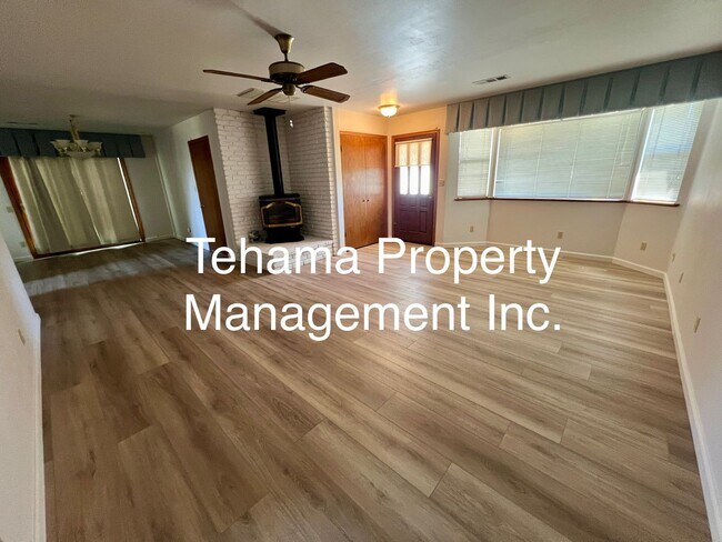 Foto del edificio - 3 bedroom 2 bath Home in the Forward Addition with Central Heat & Air!