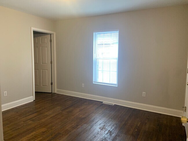 Foto del edificio - 3 BR house available near Target on Lawndale!