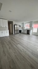 Building Photo - 729 S 45th St