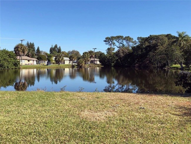 Foto del edificio - 2558 Oneida Rd