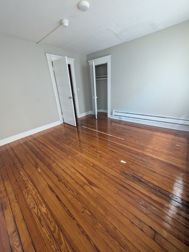 Building Photo - 603 Howard Ave