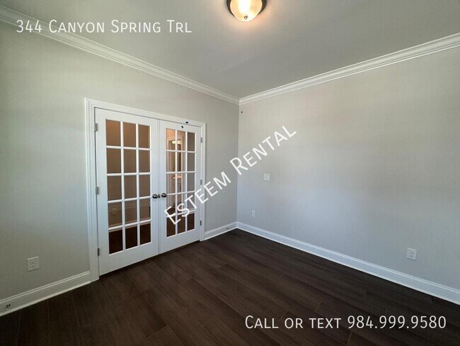 Foto del edificio - 344 Cyn Spg Trl