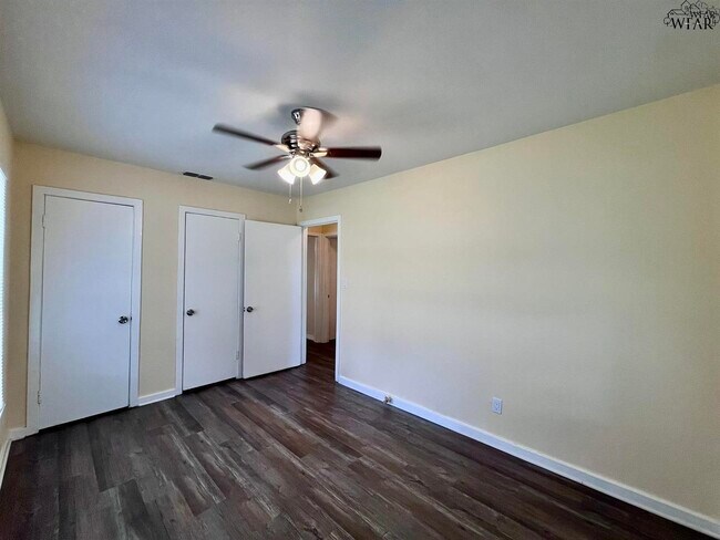 Foto del edificio - 2802 Rugeley St