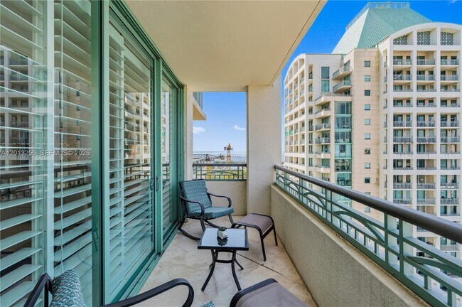 Foto del edificio - 3350 SW 27th Ave