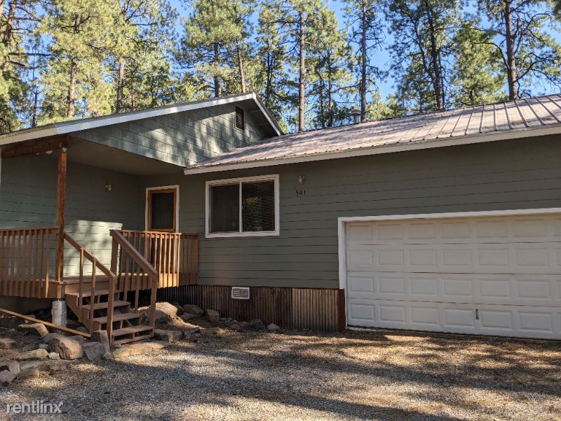 Foto principal - 3 br, 2 bath House - 501 Pine Tree Dr