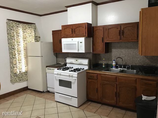 Building Photo - 32 Shelby St