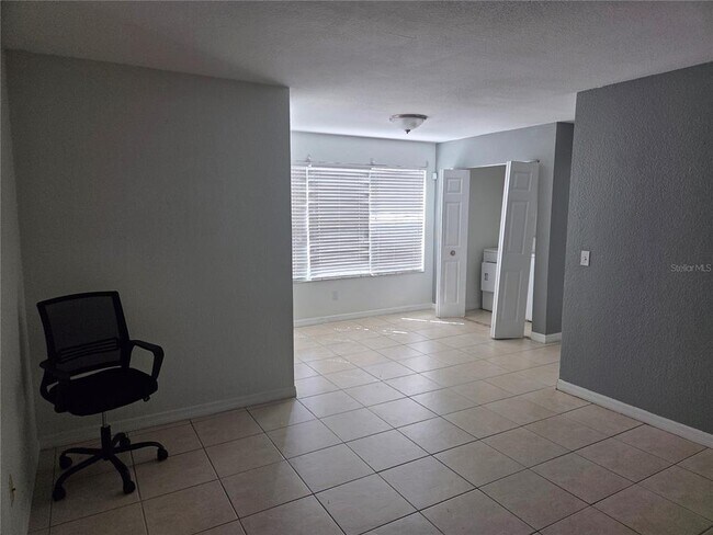 Foto del edificio - 5112 Conroy Rd