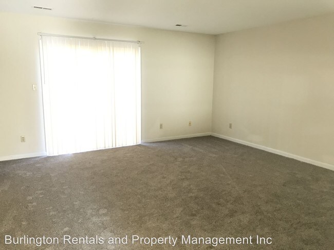Building Photo - 2322 Lavista Dr