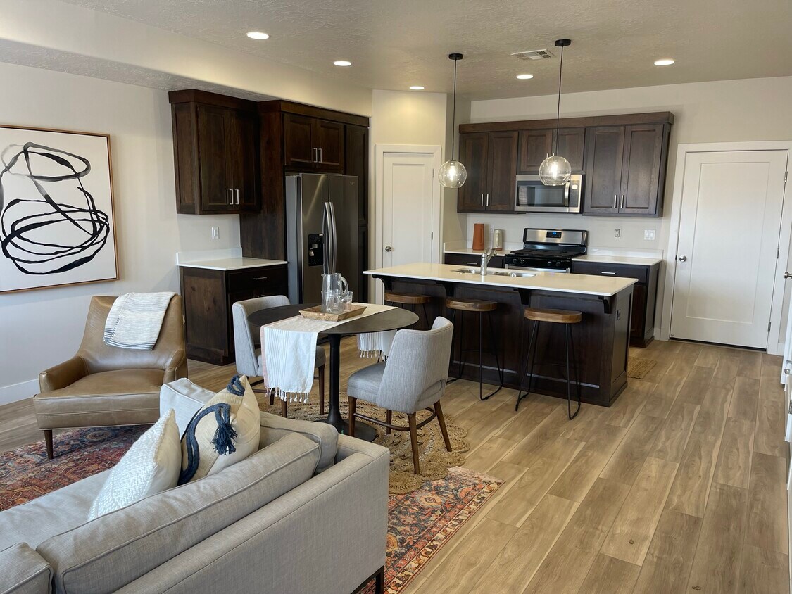 Foto principal - 2707 E Gray Birch Dr