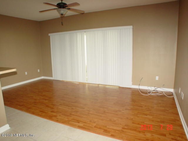 Building Photo - 624 Crystal Way