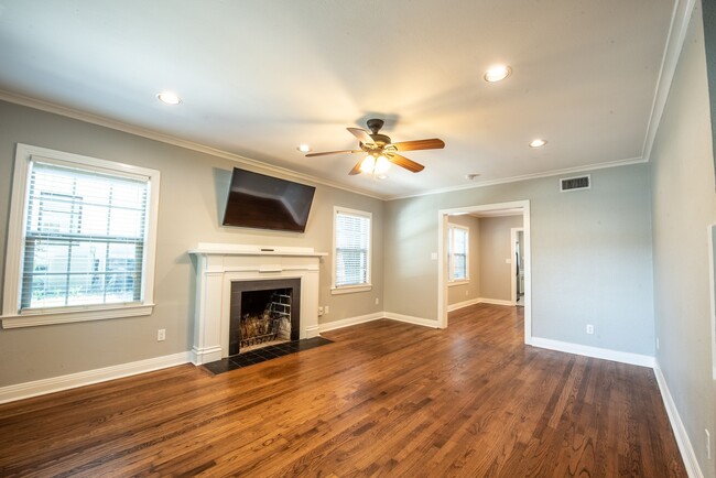 Foto del edificio - Walking Distance to TCU