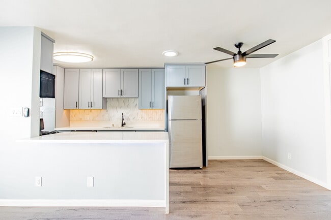 Building Photo - Euclid St Apartments