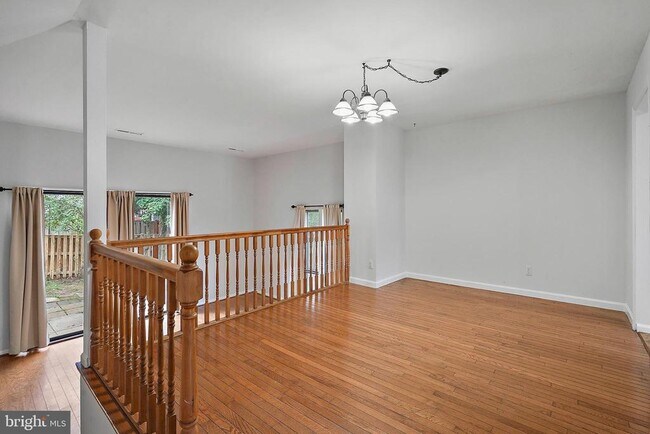 Foto del edificio - 6351 Rockshire St