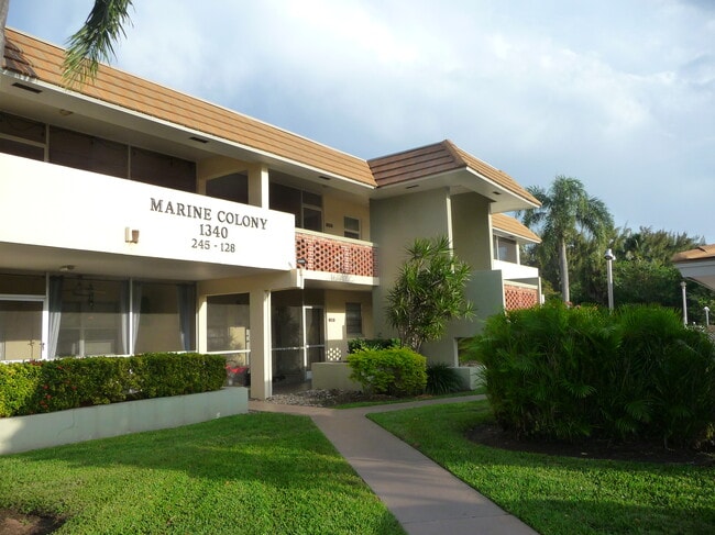 FIRST FLOOR 2/2 APT - 1340 NE 28th Ave