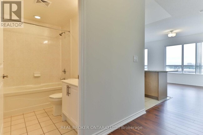 Building Photo - 135 Wynford Dr