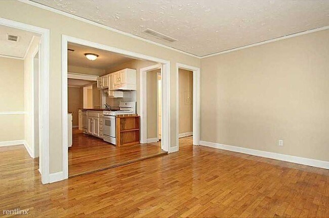 Foto del edificio - 545 Robinson Ave SE