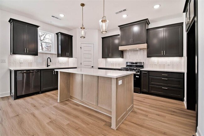 Foto del edificio - 25 Fields Ln