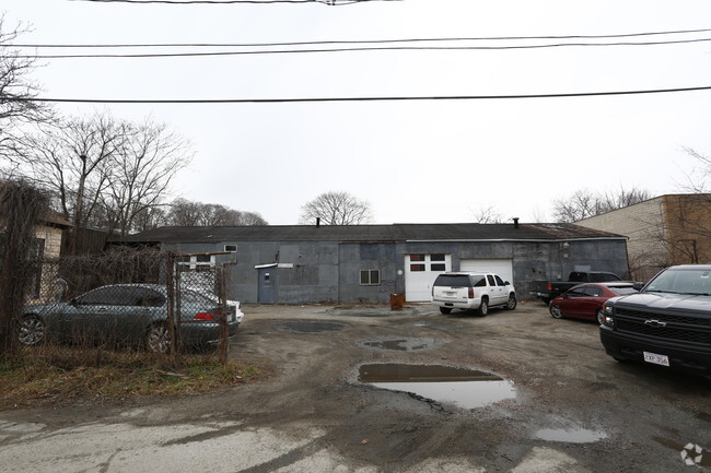 Building Photo - The Residences at Fairmount Station