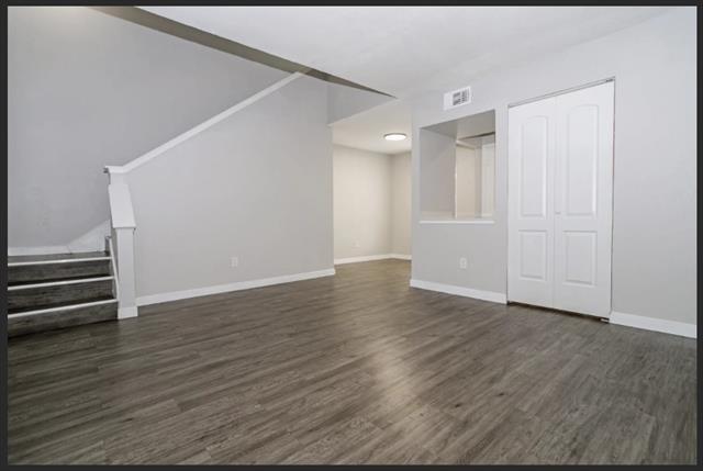 Building Photo - 2807 Bachman Dr