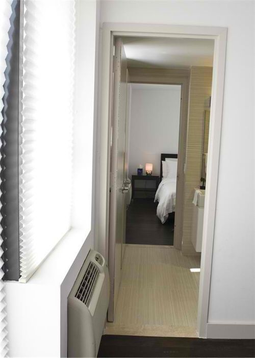 Foto del edificio - 445 W 41st St