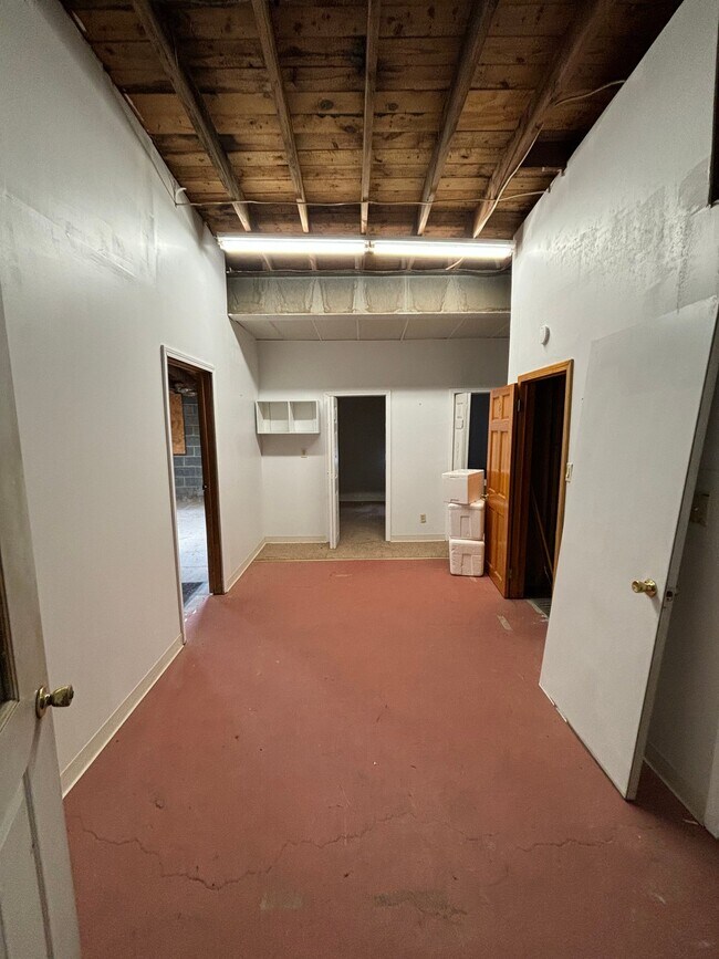 Building Photo - 86 E North St